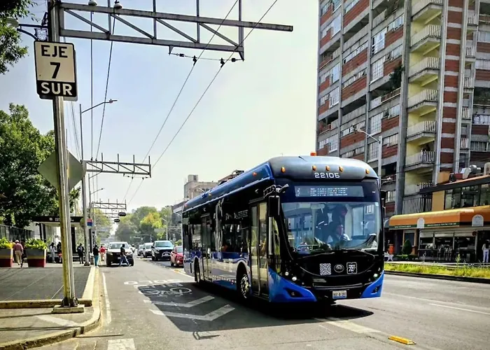 Сasa de vacaciones Rosa Familiar Hasta 6 Huéspedes Amplia, Céntrica, Con Cocineta Y Baño Privado *